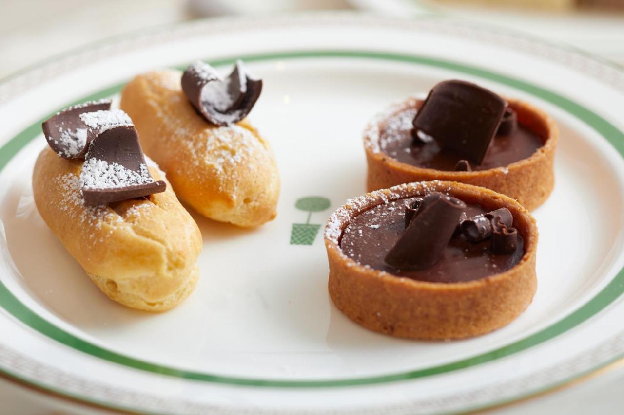 เดอะลอนดอน เวสต์ ฮอลลีวูด แอต เบเวอร์ลี ฮิลล์ส Hotel West Hollywood ภายนอก รูปภาพ Chocolate desserts