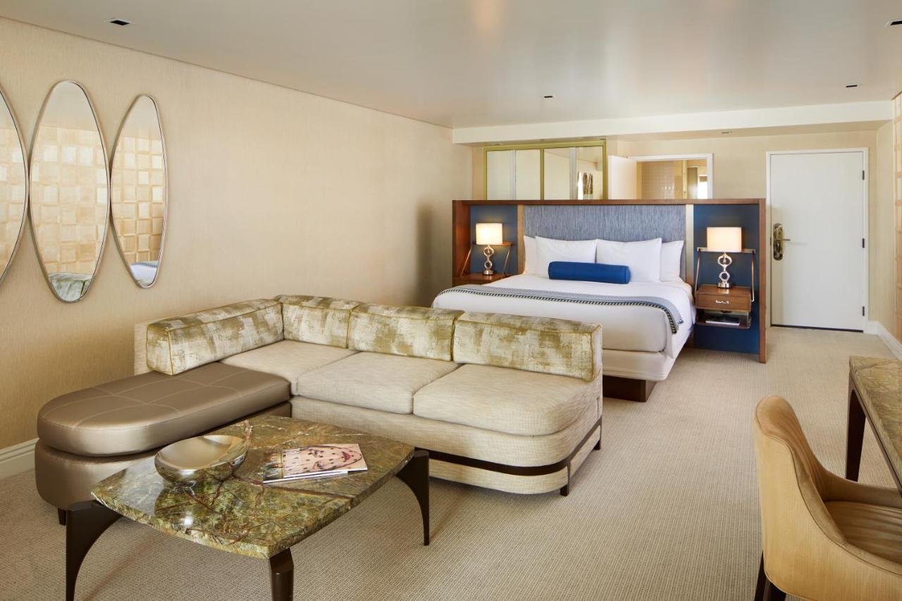 เดอะลอนดอน เวสต์ ฮอลลีวูด แอต เบเวอร์ลี ฮิลล์ส Hotel West Hollywood ภายนอก รูปภาพ A guest room at The Mirage
