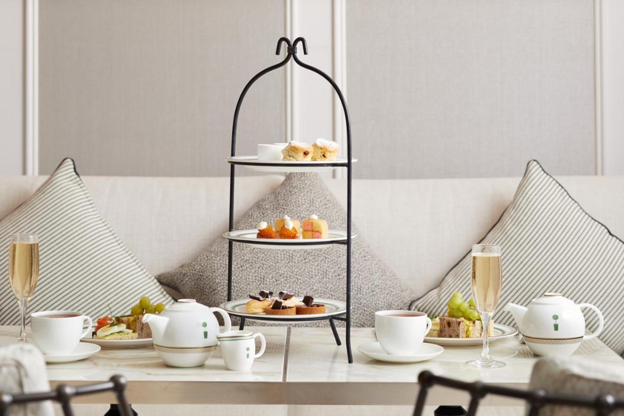 เดอะลอนดอน เวสต์ ฮอลลีวูด แอต เบเวอร์ลี ฮิลล์ส Hotel West Hollywood ภายนอก รูปภาพ A three-tiered cake stand