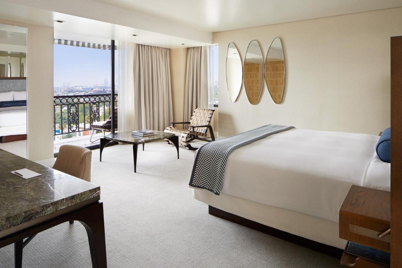 เดอะลอนดอน เวสต์ ฮอลลีวูด แอต เบเวอร์ลี ฮิลล์ส Hotel West Hollywood ภายนอก รูปภาพ A guest room at the Four Seasons Hotel