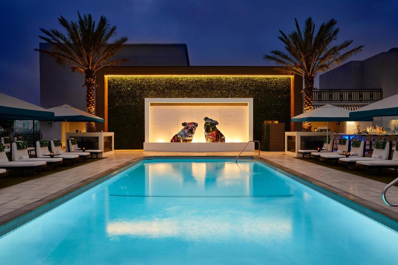 เดอะลอนดอน เวสต์ ฮอลลีวูด แอต เบเวอร์ลี ฮิลล์ส Hotel West Hollywood ภายนอก รูปภาพ The pool at the W Hollywood