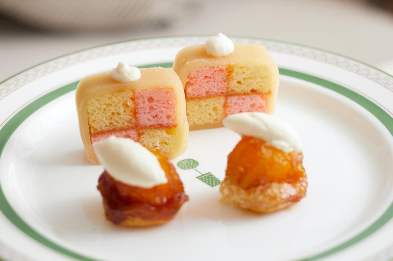 เดอะลอนดอน เวสต์ ฮอลลีวูด แอต เบเวอร์ลี ฮิลล์ส Hotel West Hollywood ภายนอก รูปภาพ Petit fours